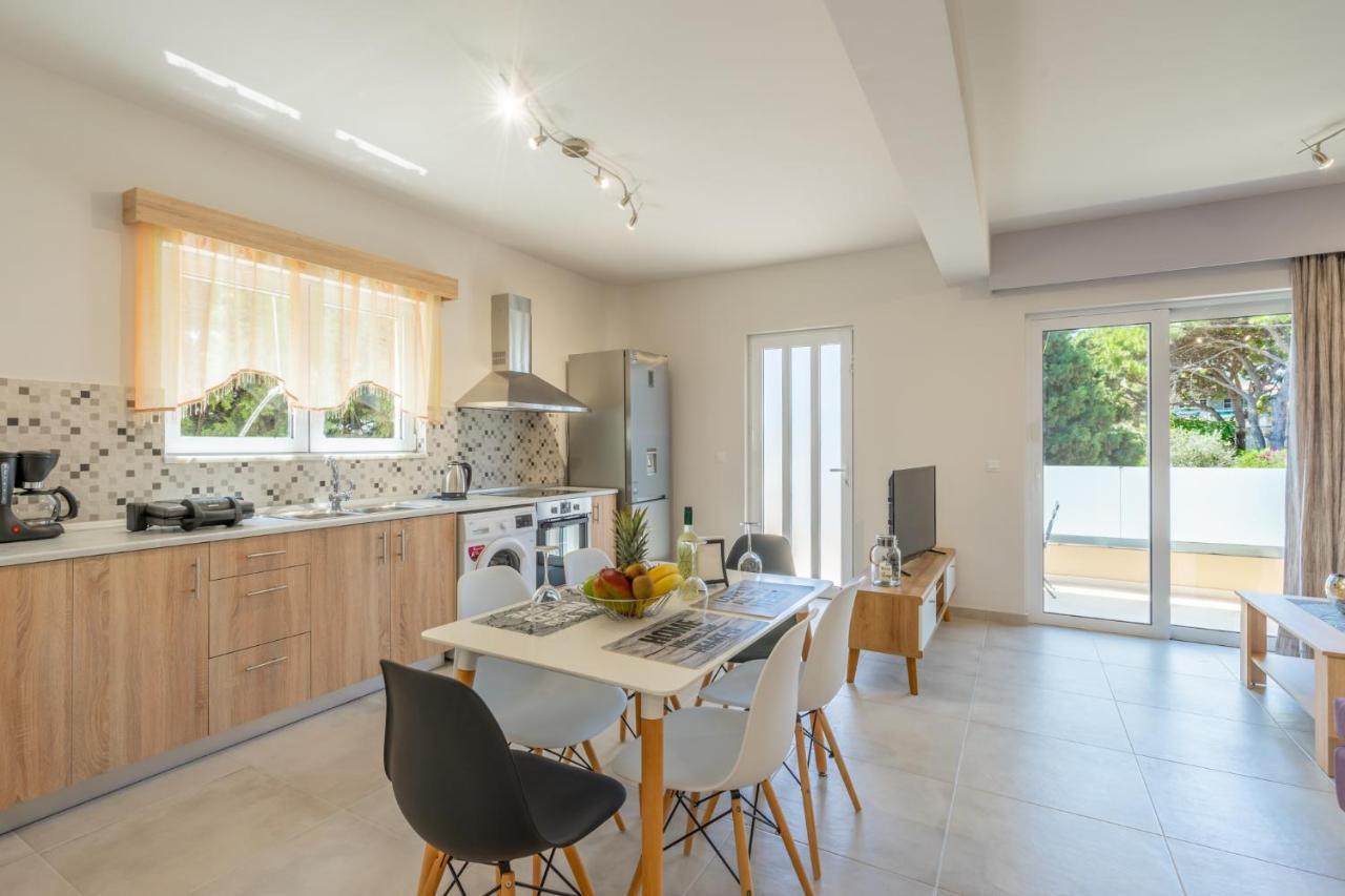 Apartment Massimo เอียลิซอส ภายนอก รูปภาพ